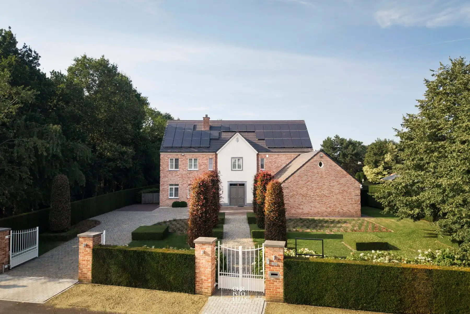Exclusieve villa van 458m² met buitenzwembad op een perceel van 2.231m² foto 25