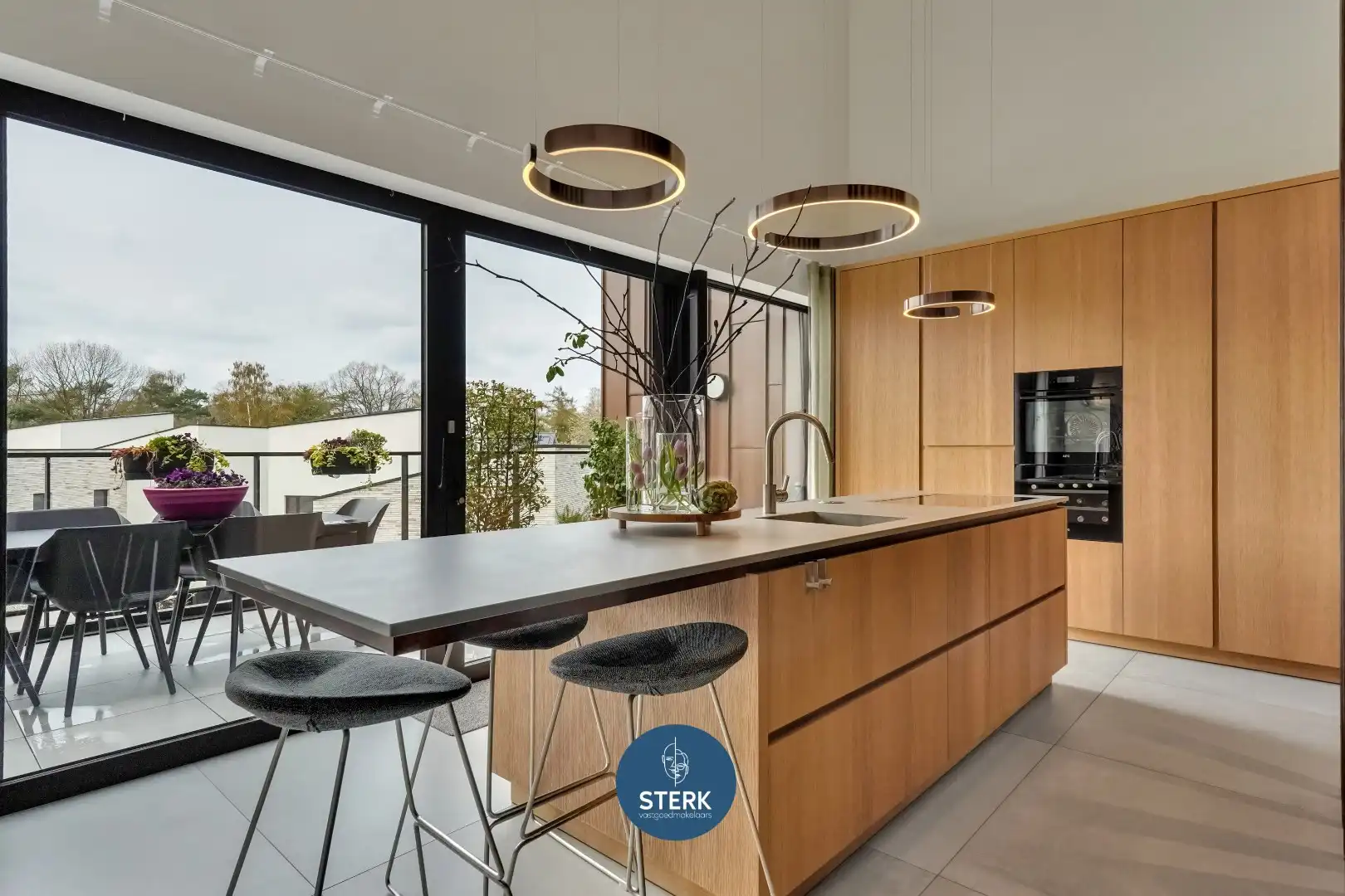 EXCLUSIEF PENTHOUSE OP EEN TOPLOCATIE TE EISDEN-MAASMECHELEN !  foto 6