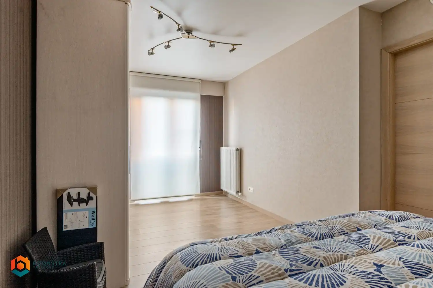 Instapklaar gelijkvloers appartement met 2slpkrs en tuin foto 11