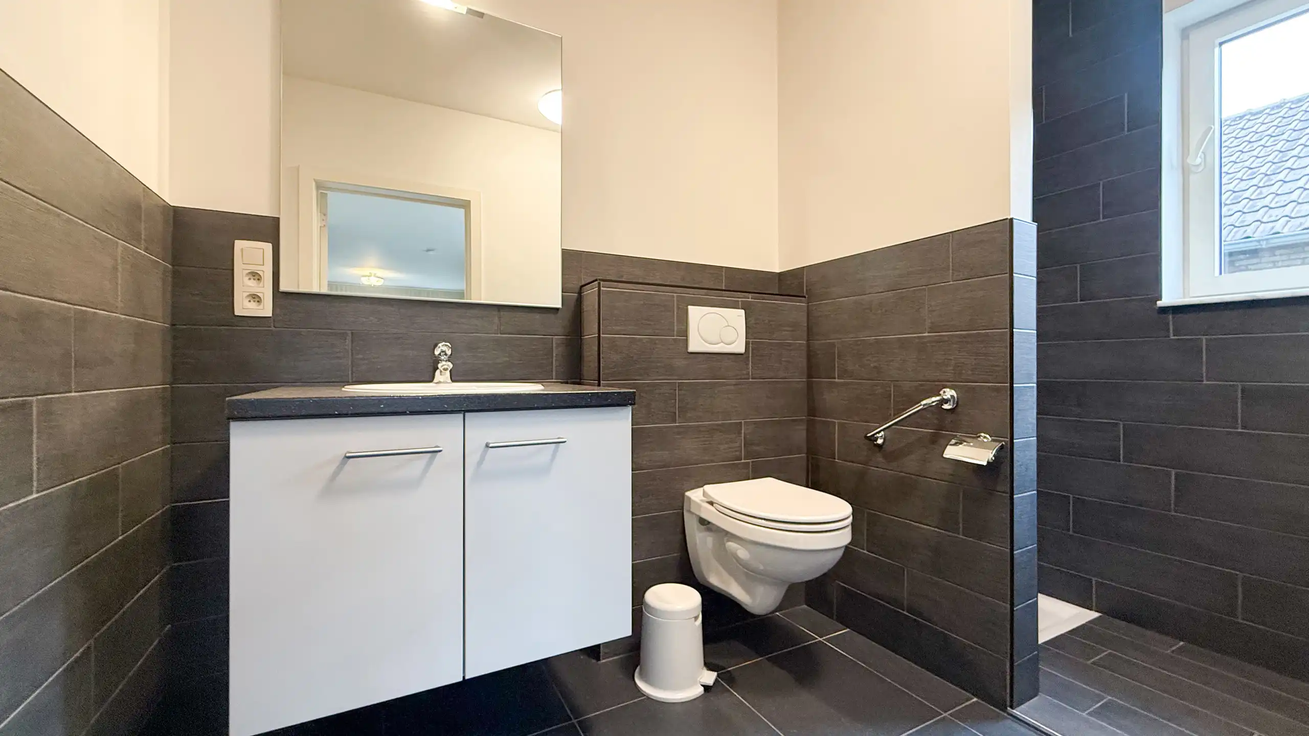 Veelzijdig investeringspand met 10 kamers, lift en kelder! foto 50