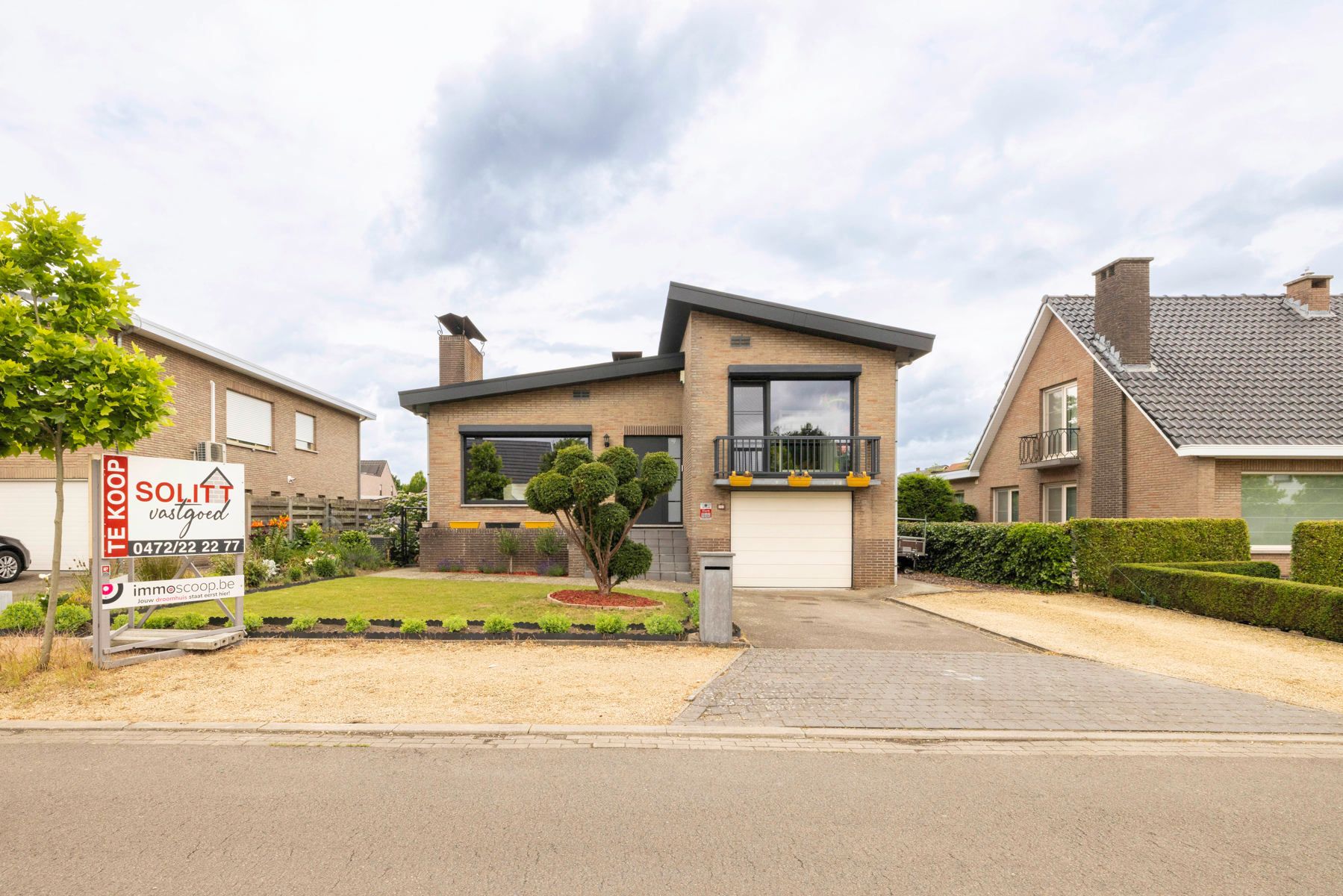 Rustig gelegen, gerenoveerde woning met o.a. 4 slaapkamers foto {{pictureIndex}}
