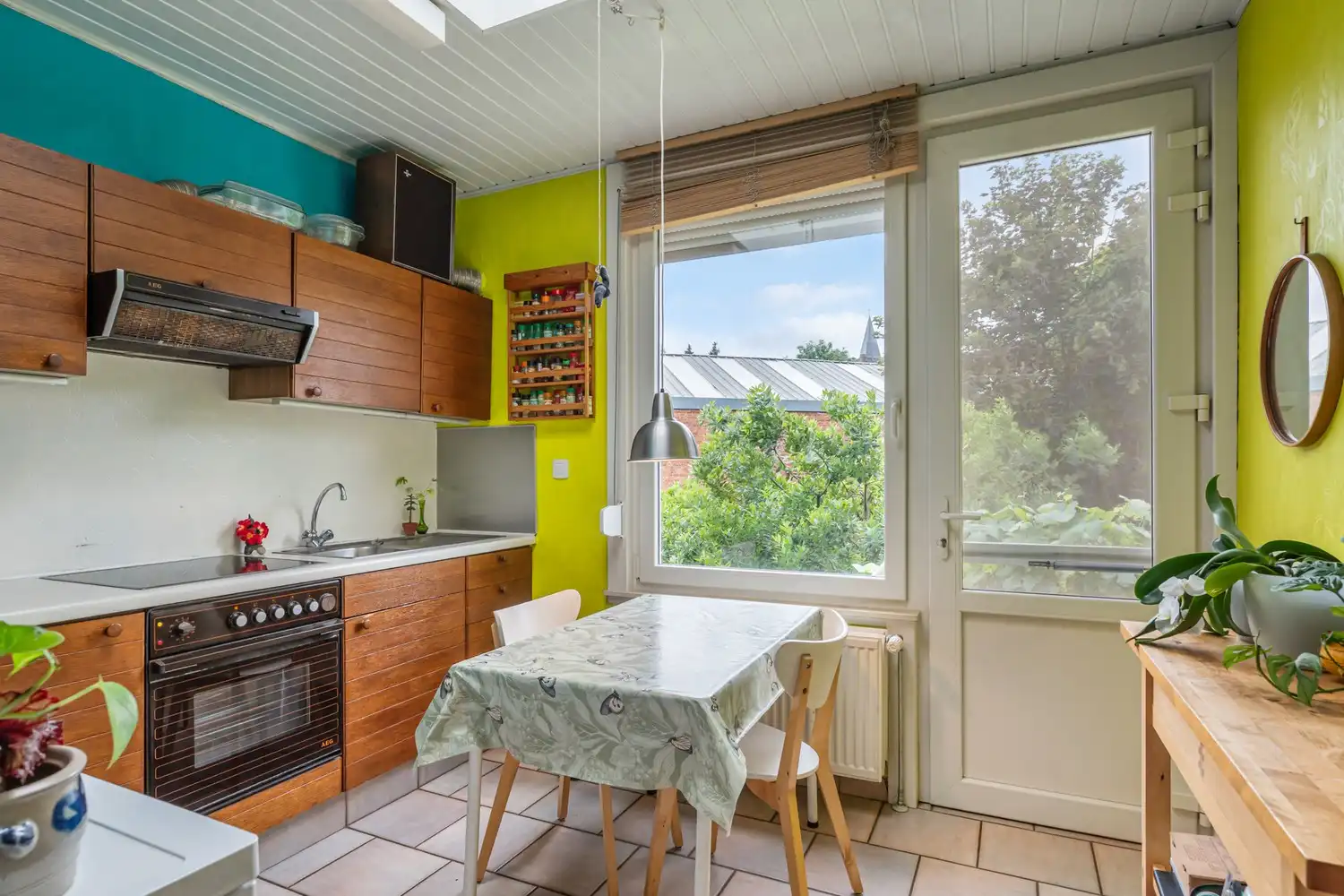 Goed gelegen en energiezuinige(B-label) woning met 3 slaapkamers en een tuin nabij het station van Leuven! foto 6
