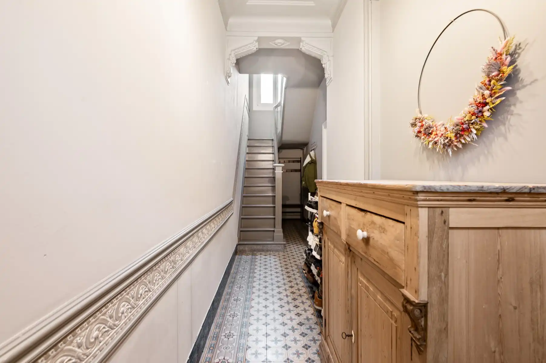 Woning met magazijn van 200 m² foto 2