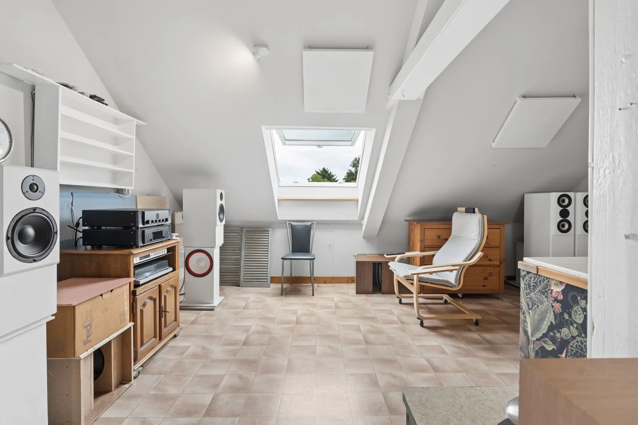 Instapklare gerenoveerde 2-gevelwoning op gunstige locatie foto 19