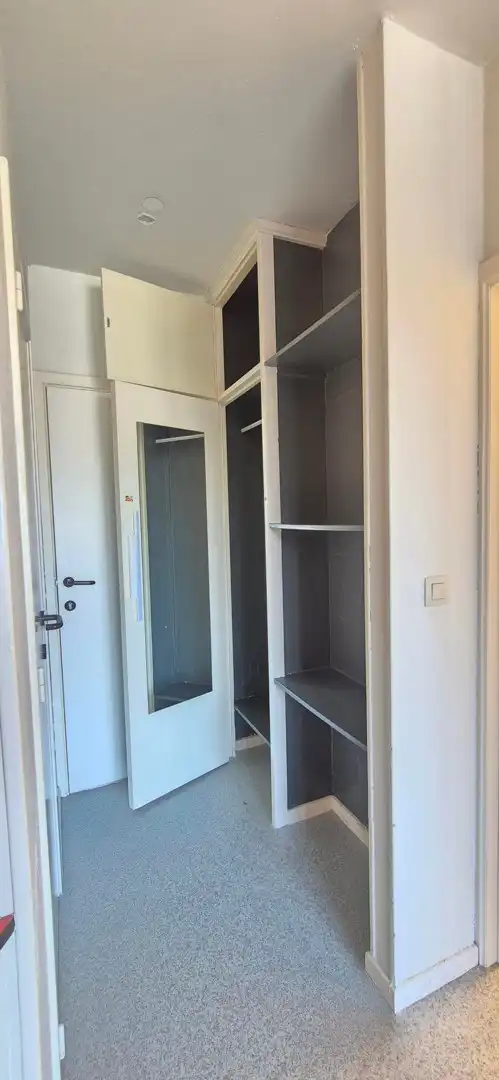 Moderne bemeubelde studio foto 8