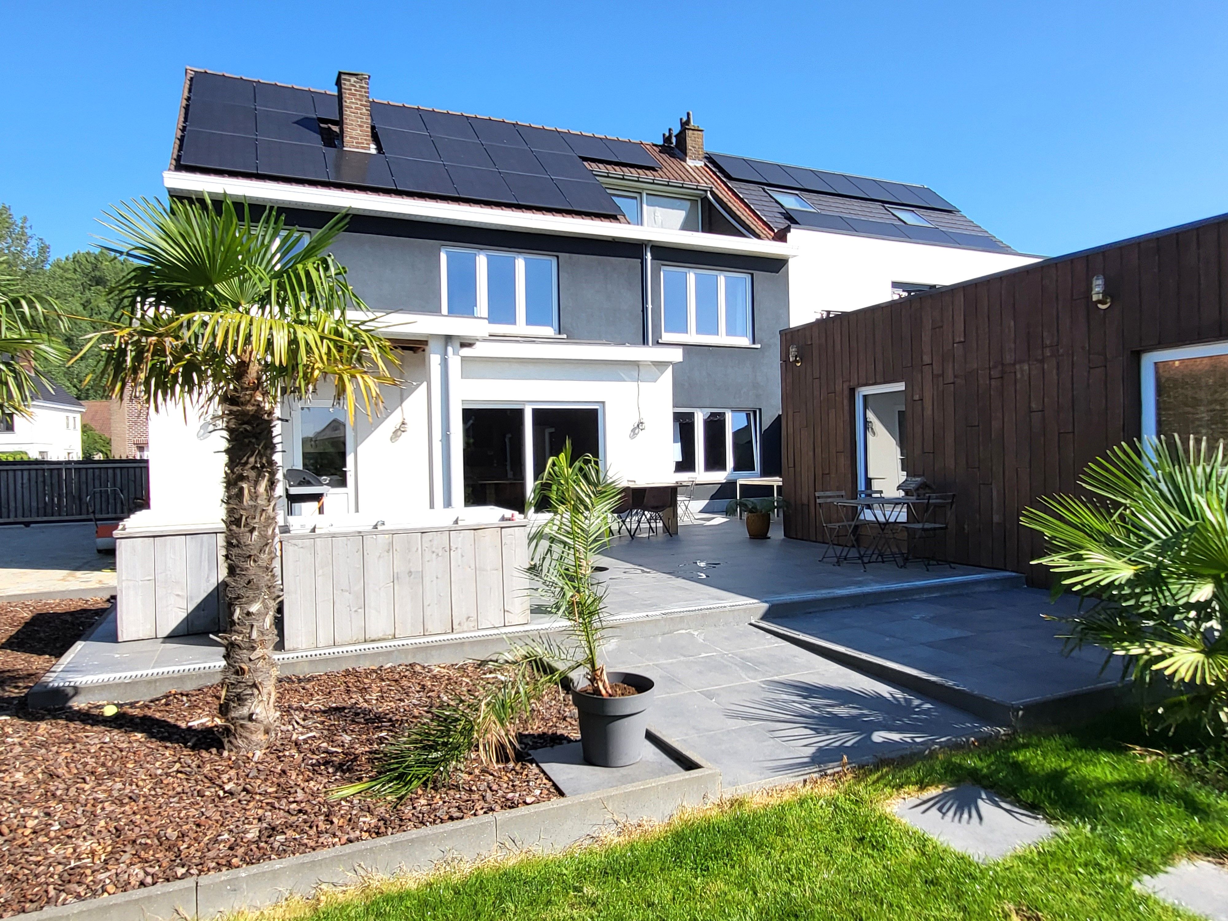 Prachtig gerenoveerde woning en bijgebouw op 571m² met commerciële doeleinden.  foto 8