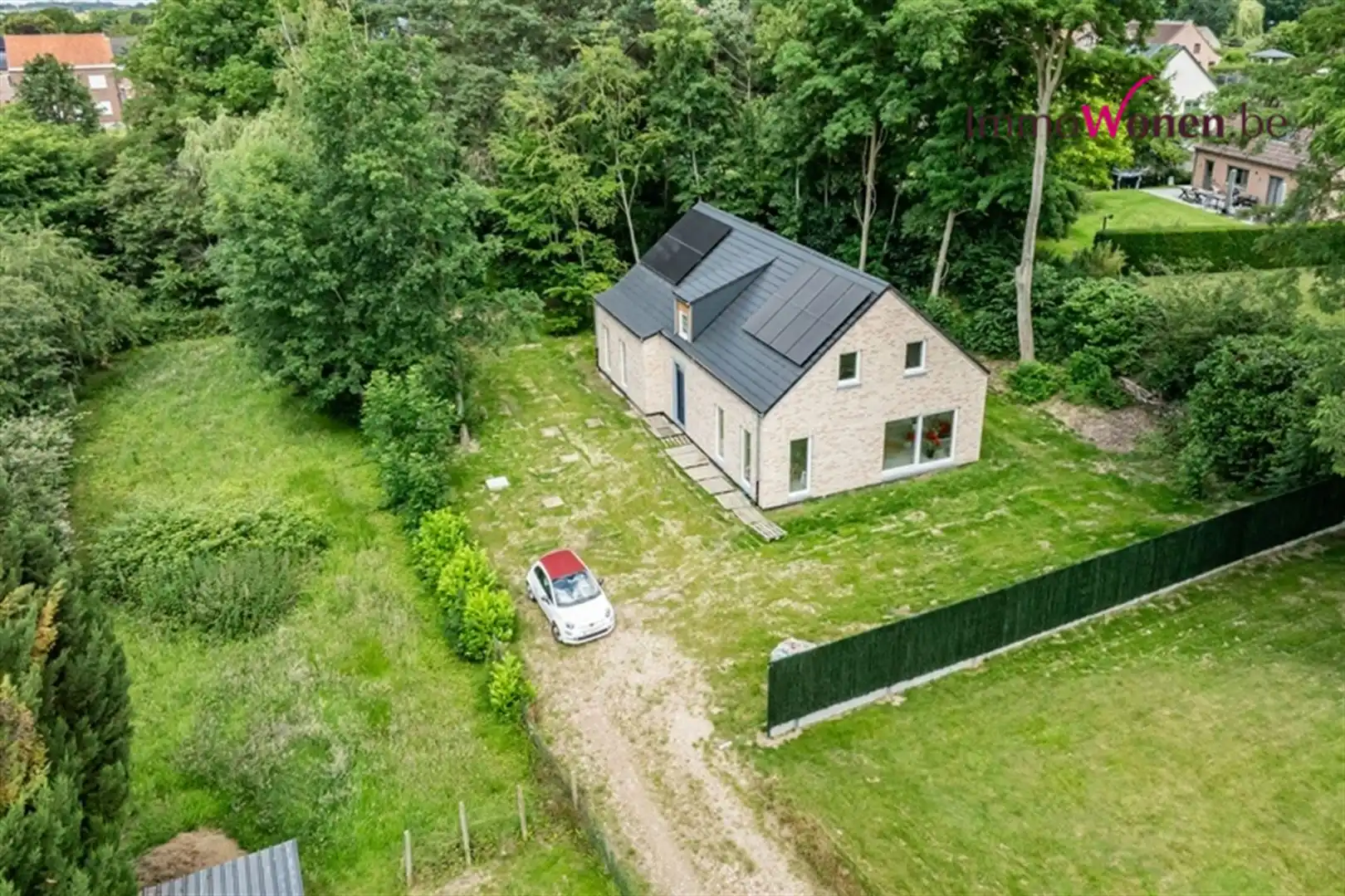 Unieke splinternieuwe villa bij ImmoWonen uniek 2% registr! foto {{pictureIndex}}
