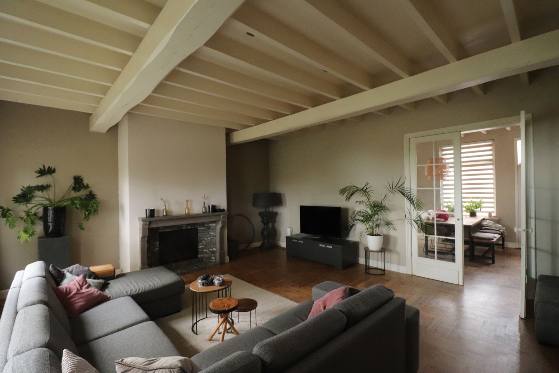 Charmante gezinswoning met 4 slaapkamers. foto 2