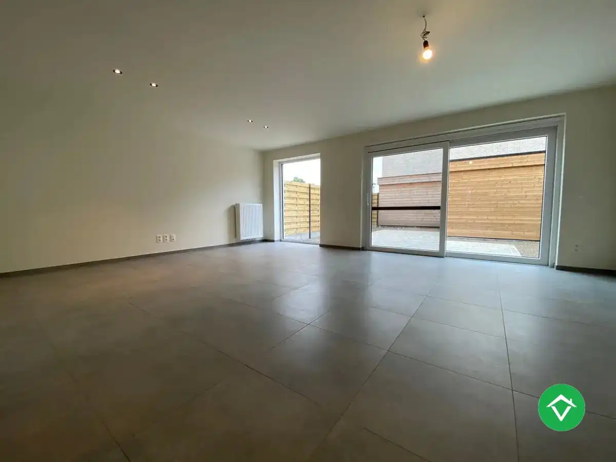 Nieuwbouwwoning met 3 slaapkamers en garage te Koekelare foto 2