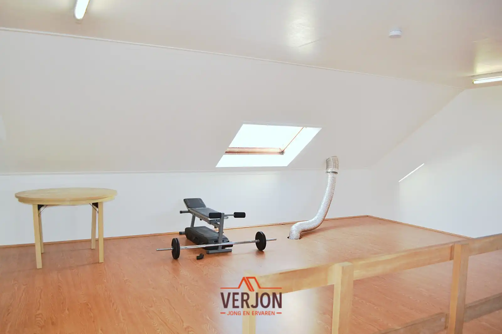 Villa met 4 slaapkamers en dubbele garage in een doodlopende straat te koop in Izegem! foto 18