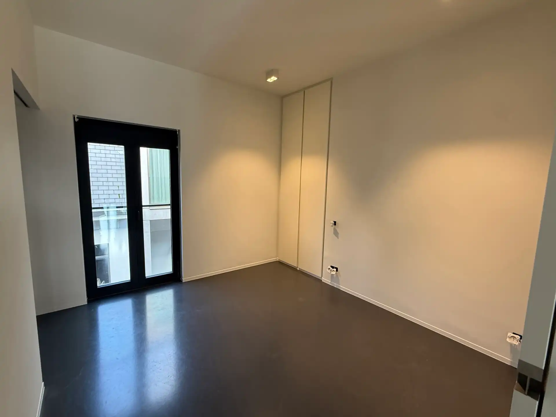 Luxe-loft (ca 90m²) gelegen in de Henri Van Heurckstraat. foto 4
