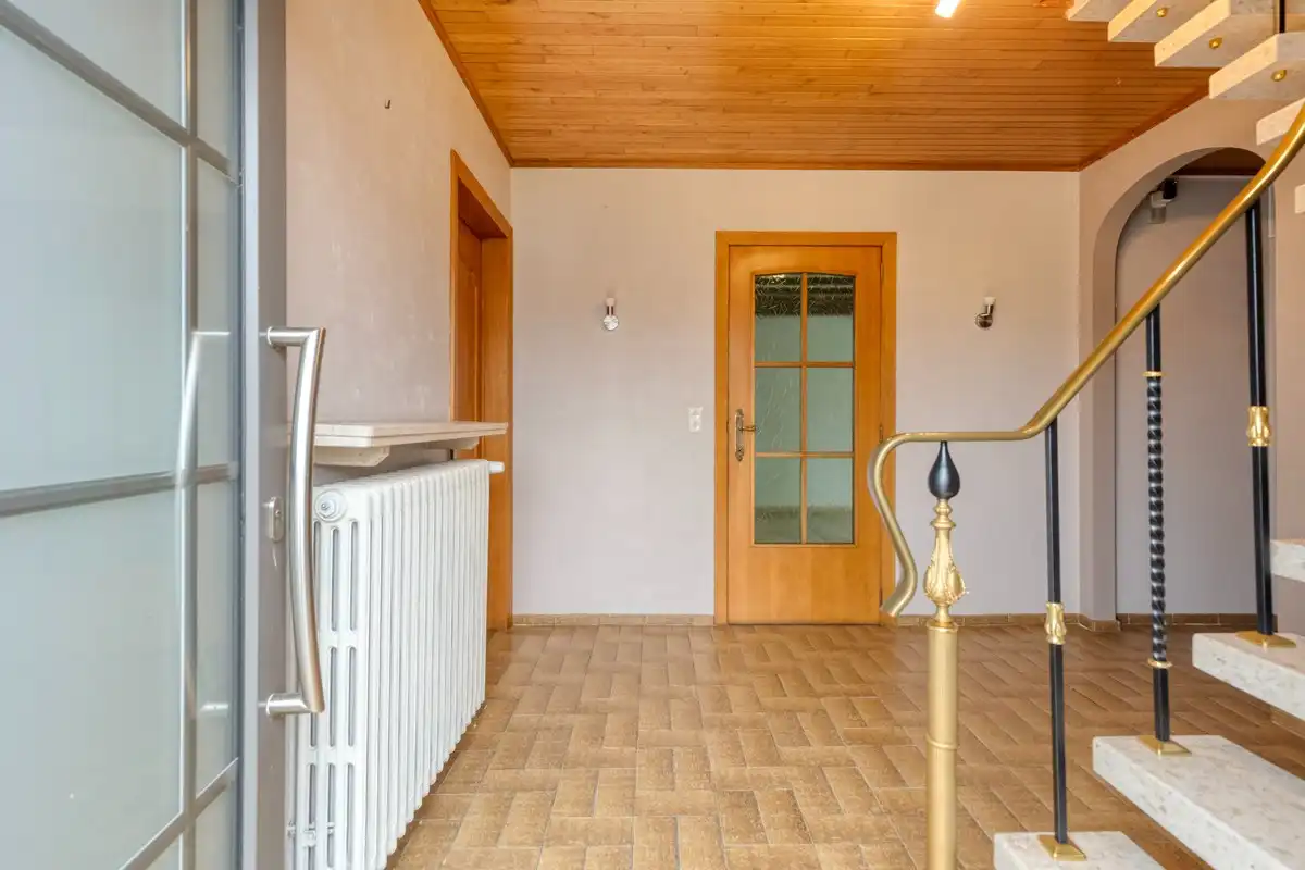 Ruime woning met 3 slaapkamers en tuin foto 5