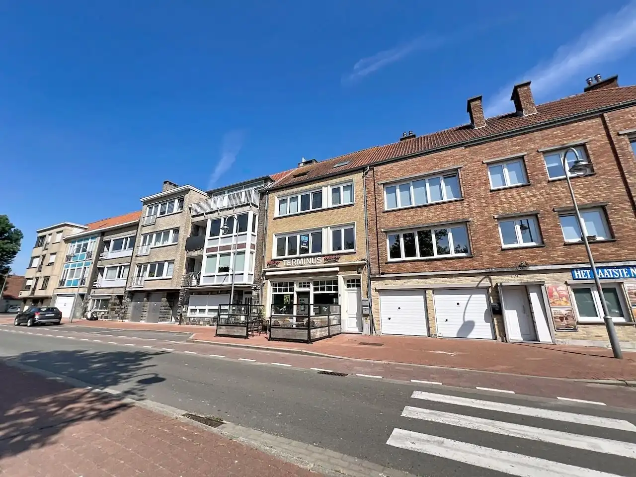 Zuidgericht appartement tegenover het station van Heist. foto {{pictureIndex}}