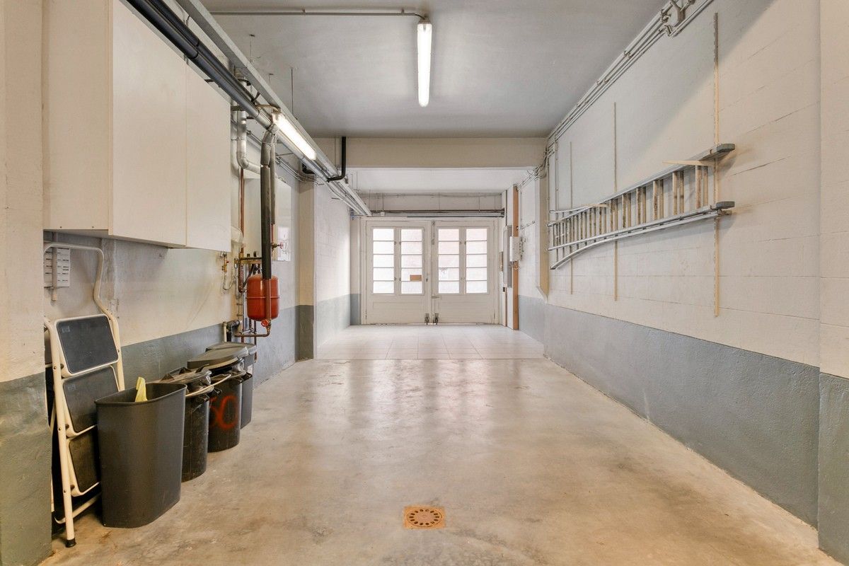 Karaktervolle interbellumwoning met buitengewoon grote garage nabij het Muinkpark in Gent foto 21