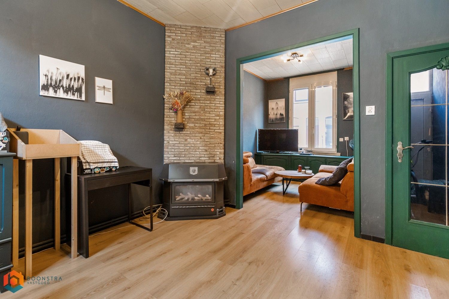 Op te frissen woning met 2 (à 3) slpkrs foto 2
