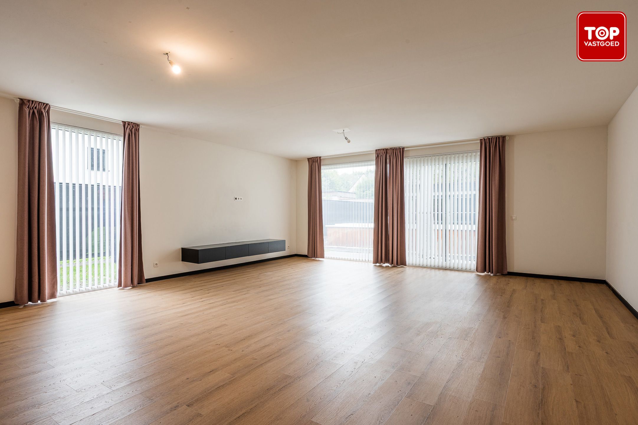 Prachtige energie neutrale half open woning in rustige wijk foto 6