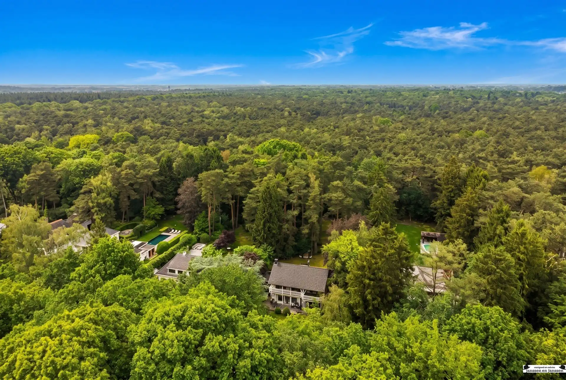 Exclusieve villa op royaal perceel van 3.000 m² grenzend aan uniek natuurdomein foto 27