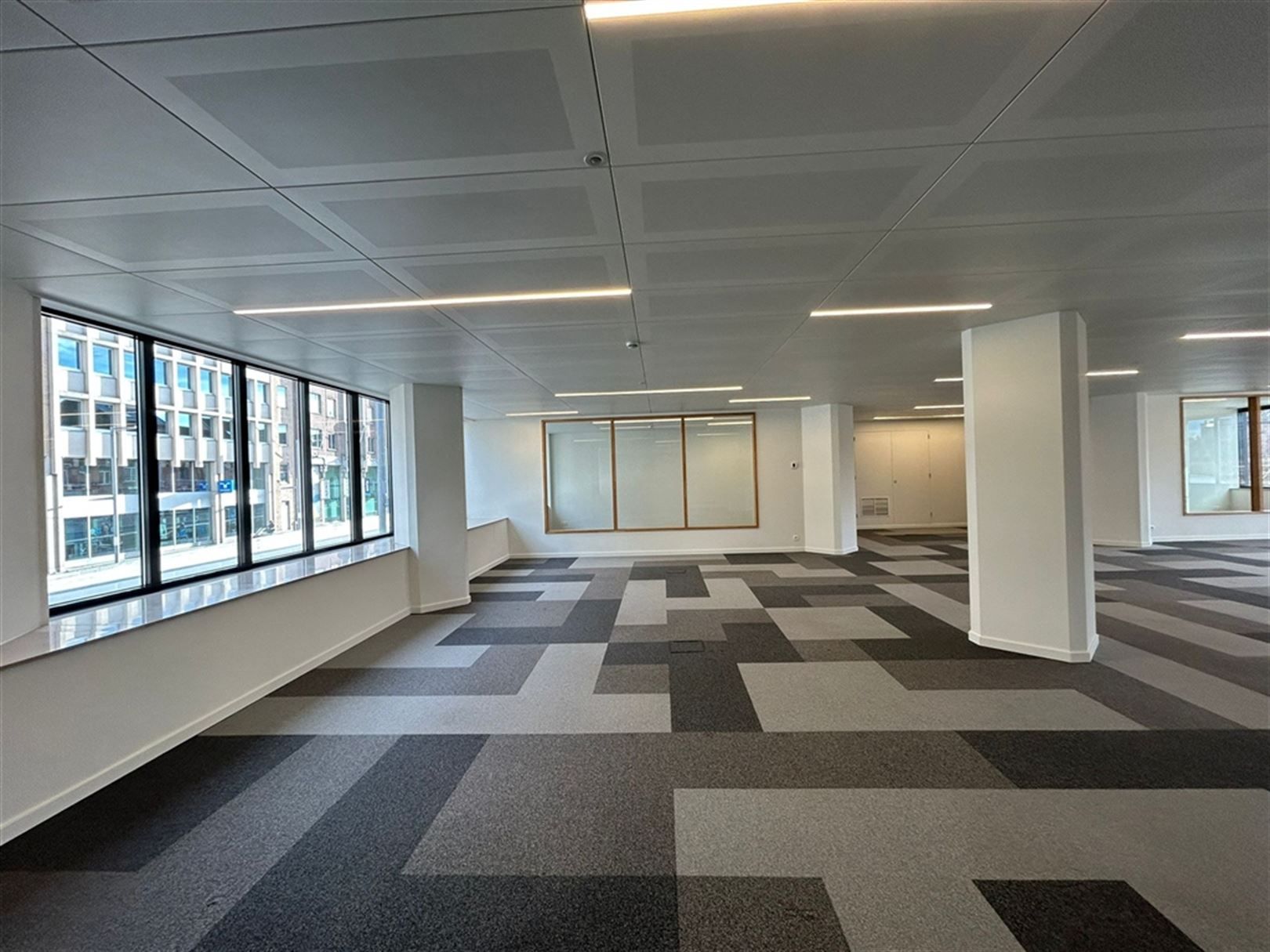 Volledig rerenoveerde kantoren te huur vanaf 150 m² foto 21