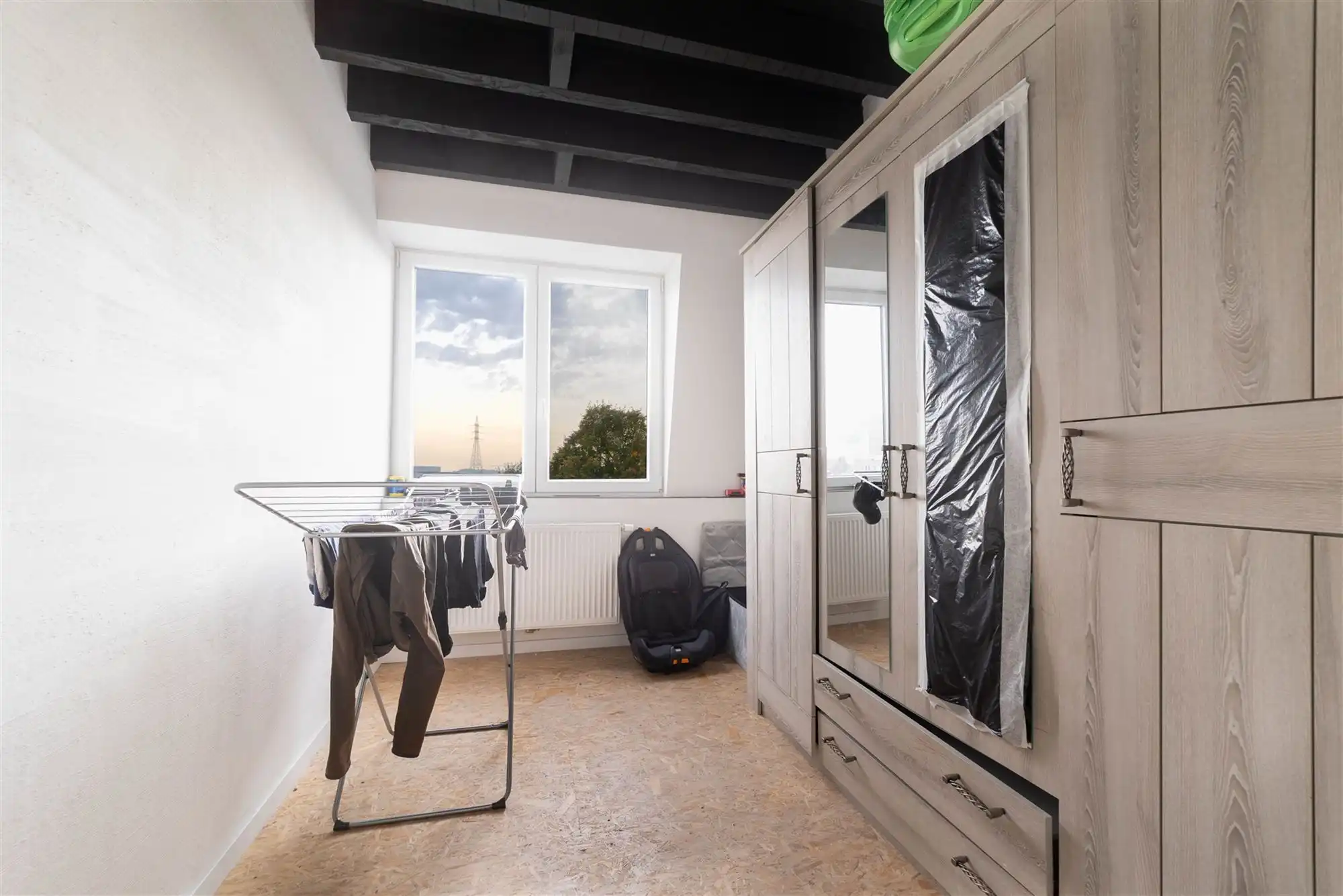 Dakappartement met 3 slaapkamers en terras te Merksem foto 8