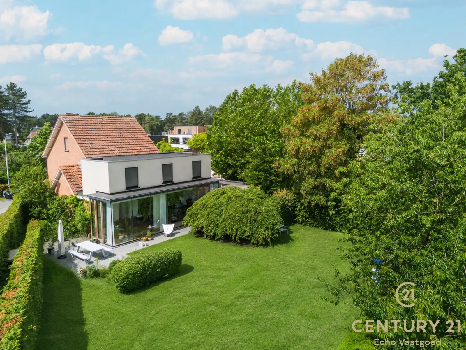 Centraal gelegen karaktervolle woning met 4slpk en tuin foto 12