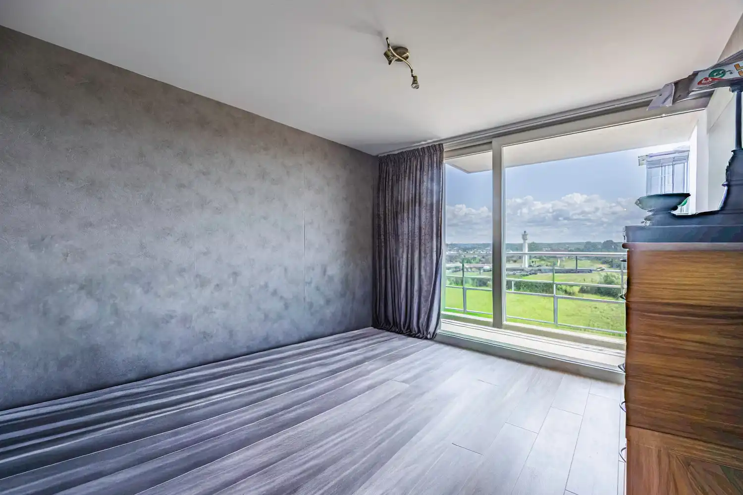 Ruim appartement met prachtig zeezicht foto 14