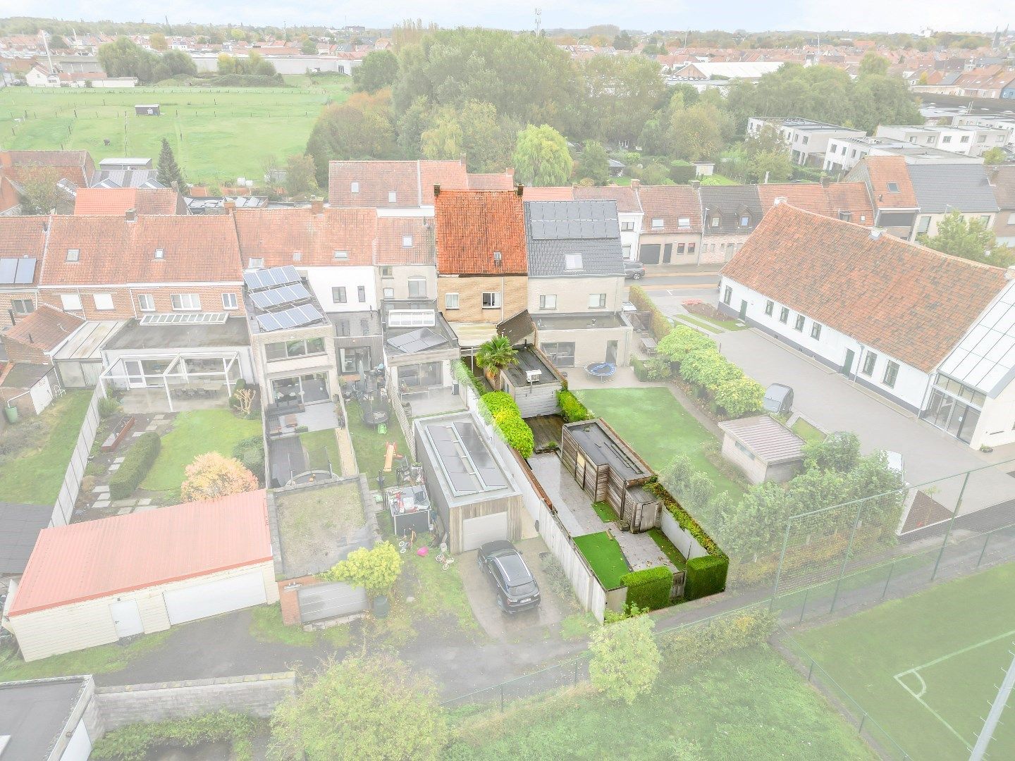 Hoofdfoto van de publicatie: Ruime woning met 4 slaapkamers, ruime tuin en uitweg in Heule!