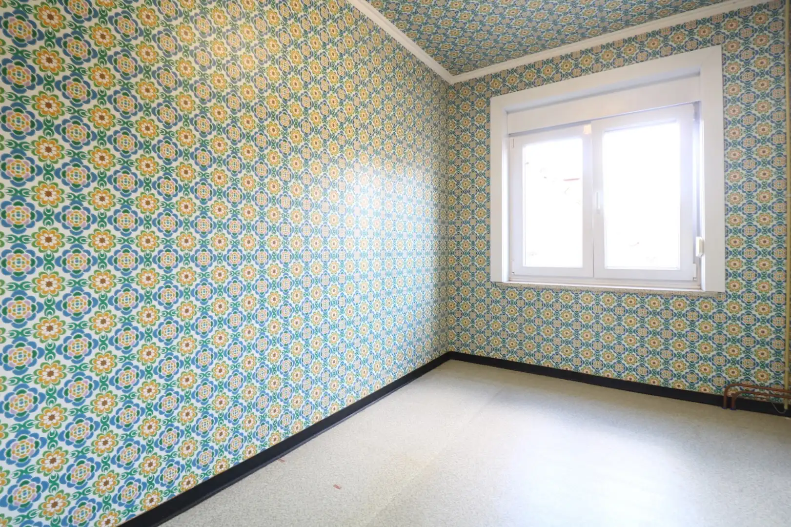 Goed onderhouden woning met tuin en garage in centrum Aalbeke. foto 16
