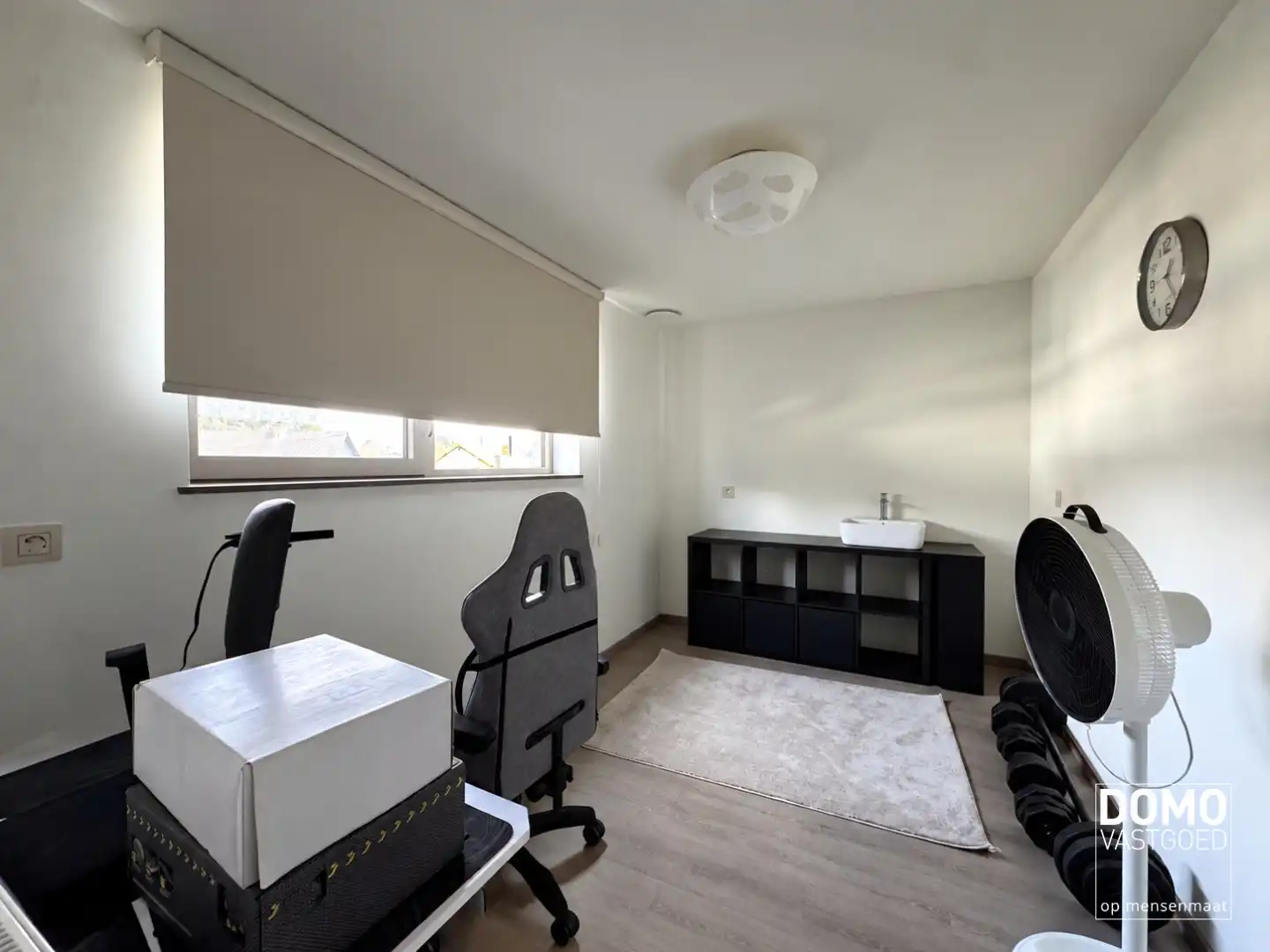 MODERNE WONING MET 3 SLAAPKAMERS, PRAKTIJKRUIMTE EN TUIN TE HUUR IN KERMT!  foto 11