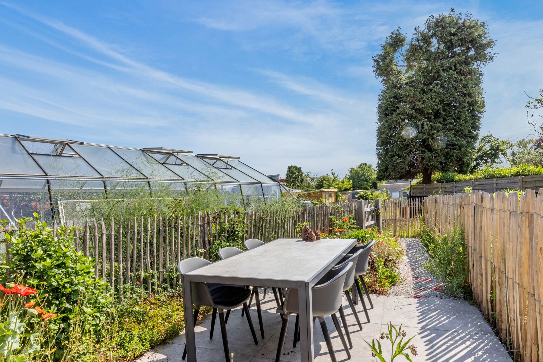 Lichtrijke, modern afgewerkte woning met grote tuin!  foto 20
