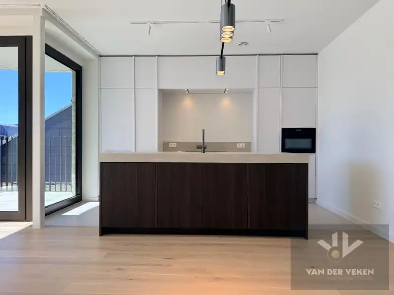 LICHTRIJK NIEUWBOUWAPP MET 2 SLPK NABIJ QUARTIER BLEU EN STADSCENTRUM foto 9