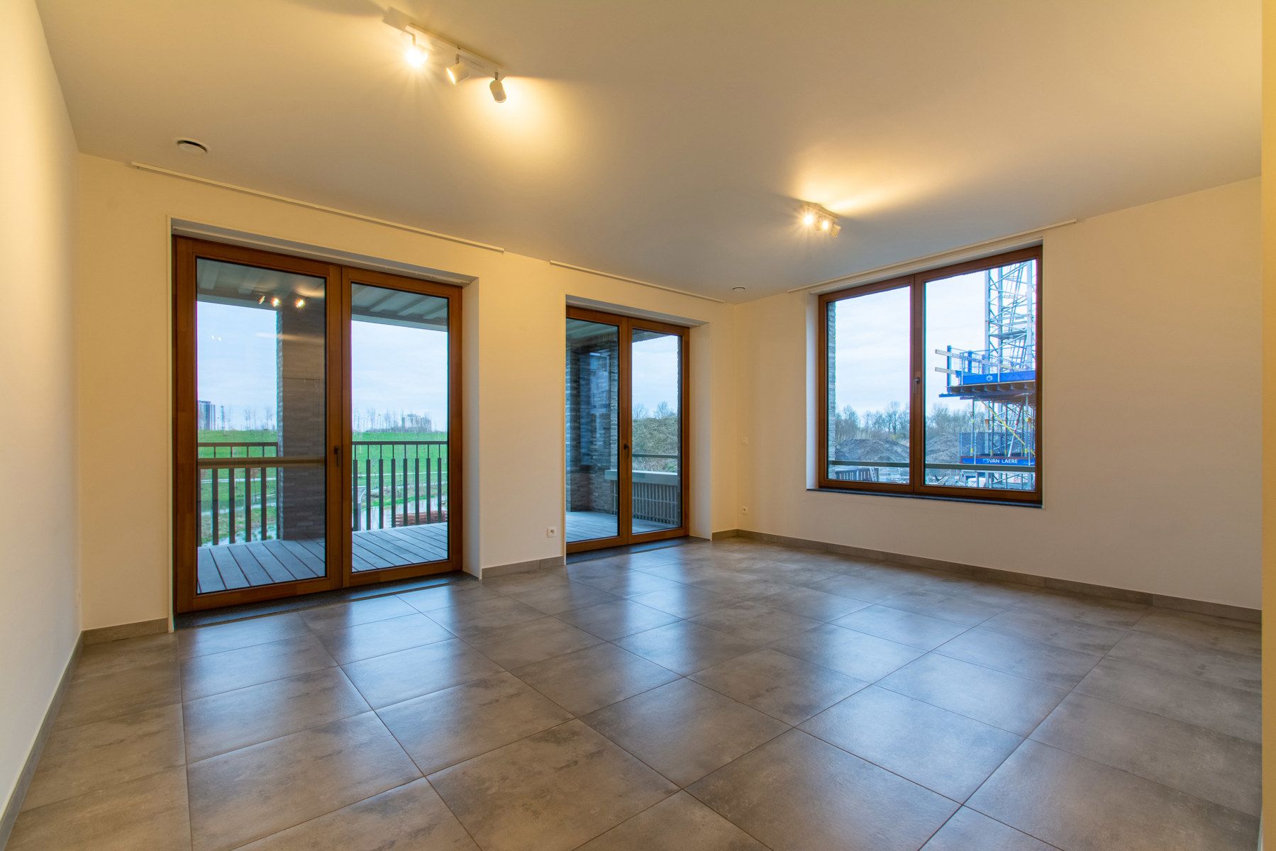 Prachtige 2 slaapkamers appartement met parkzicht foto 2