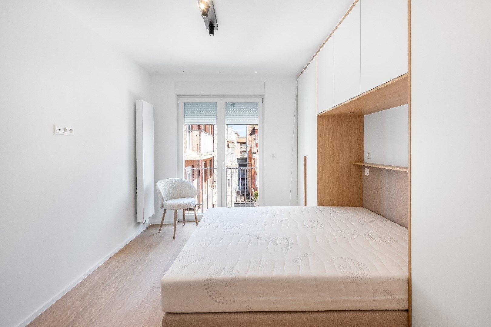 Zeer zonnige penthouse met open zicht vlakbij de Dumortierlaan. foto 8