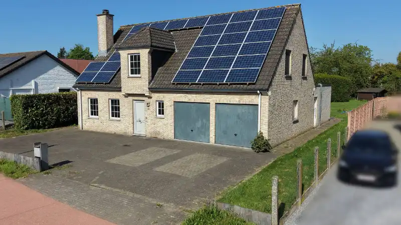 Villa van 265m² op 15 are met kantoor-praktijkruimte van 25m² en 3 slaapkamers foto 31