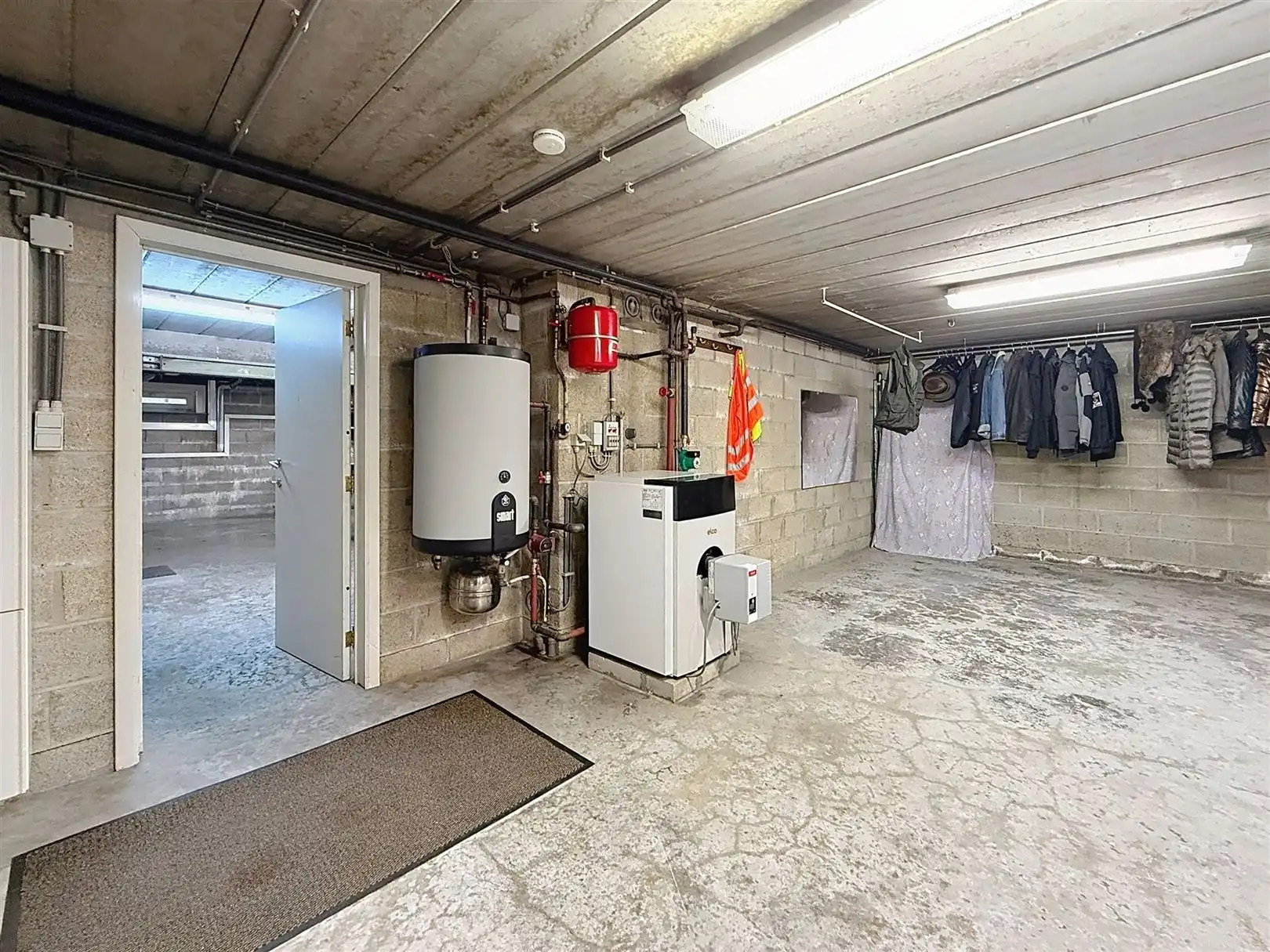 Ruime open bebouwing met 4 slpks, veranda, tuin, garage, 8a  foto 53