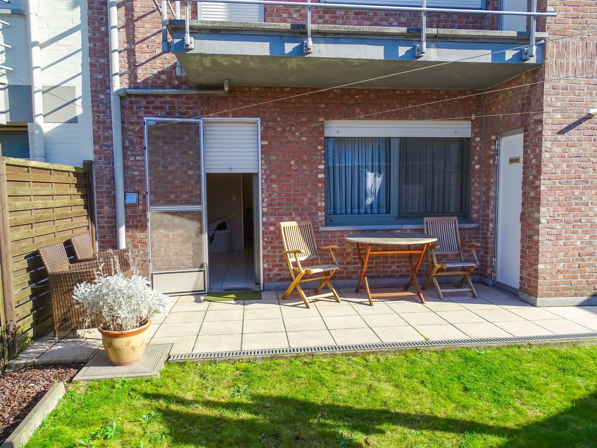 Gelijkvloersappartement met 2 slaapkamers en zonnig terras foto 14