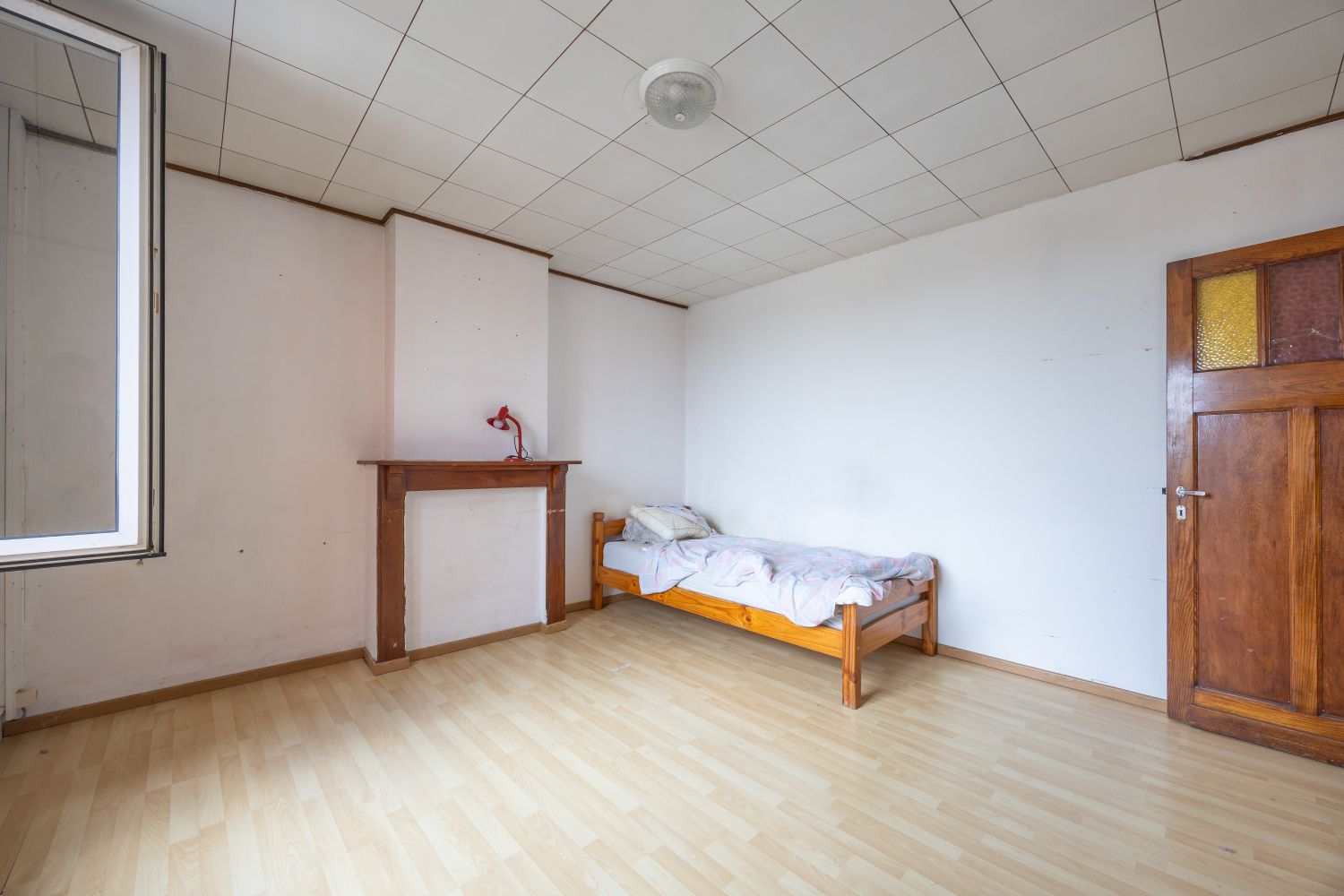 Ruime te renoveren woning met zonnige tuin en tal van mogelijkheden. foto 42