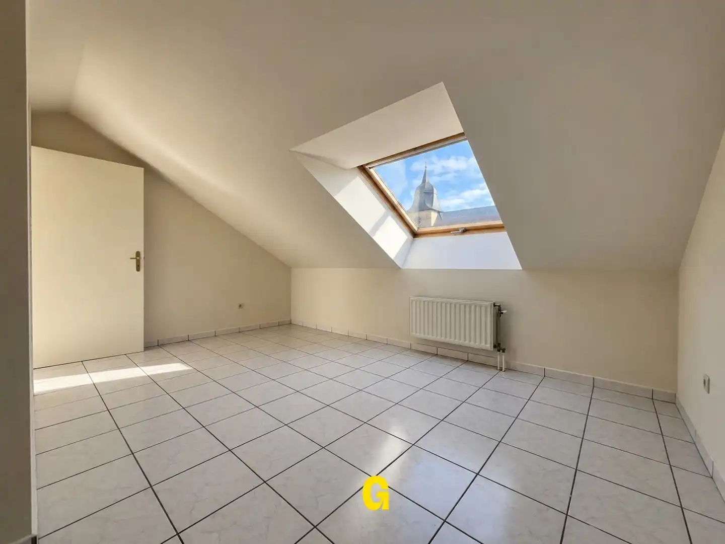 Ruim duplex appartement met 4 slaapkamers en terras in centrum van Hoeselt foto 20