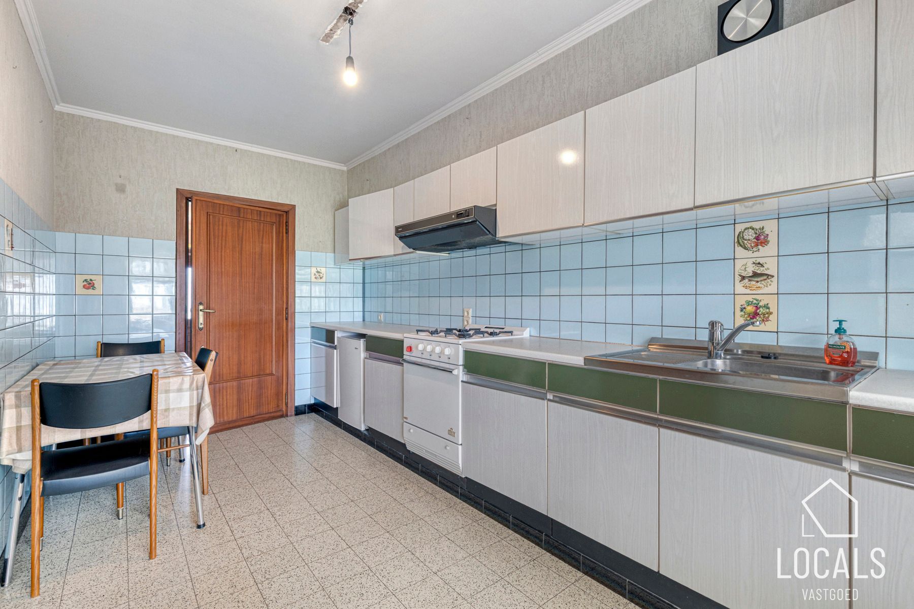 Te renoveren gezinswoning met 3 slaapkamers, tuin en garage  foto 11