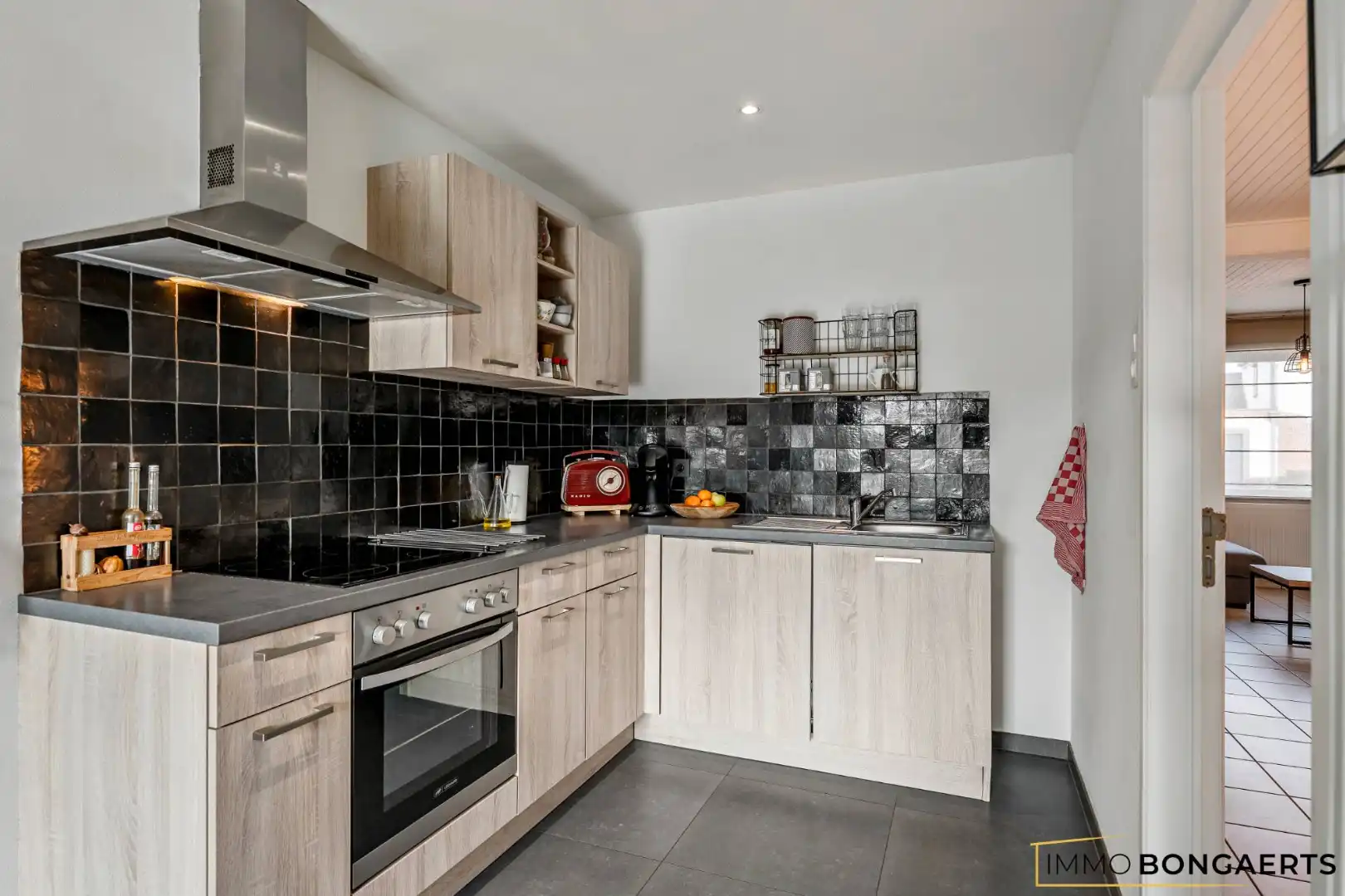 Instapklare woning op rustige ligging in As foto 9