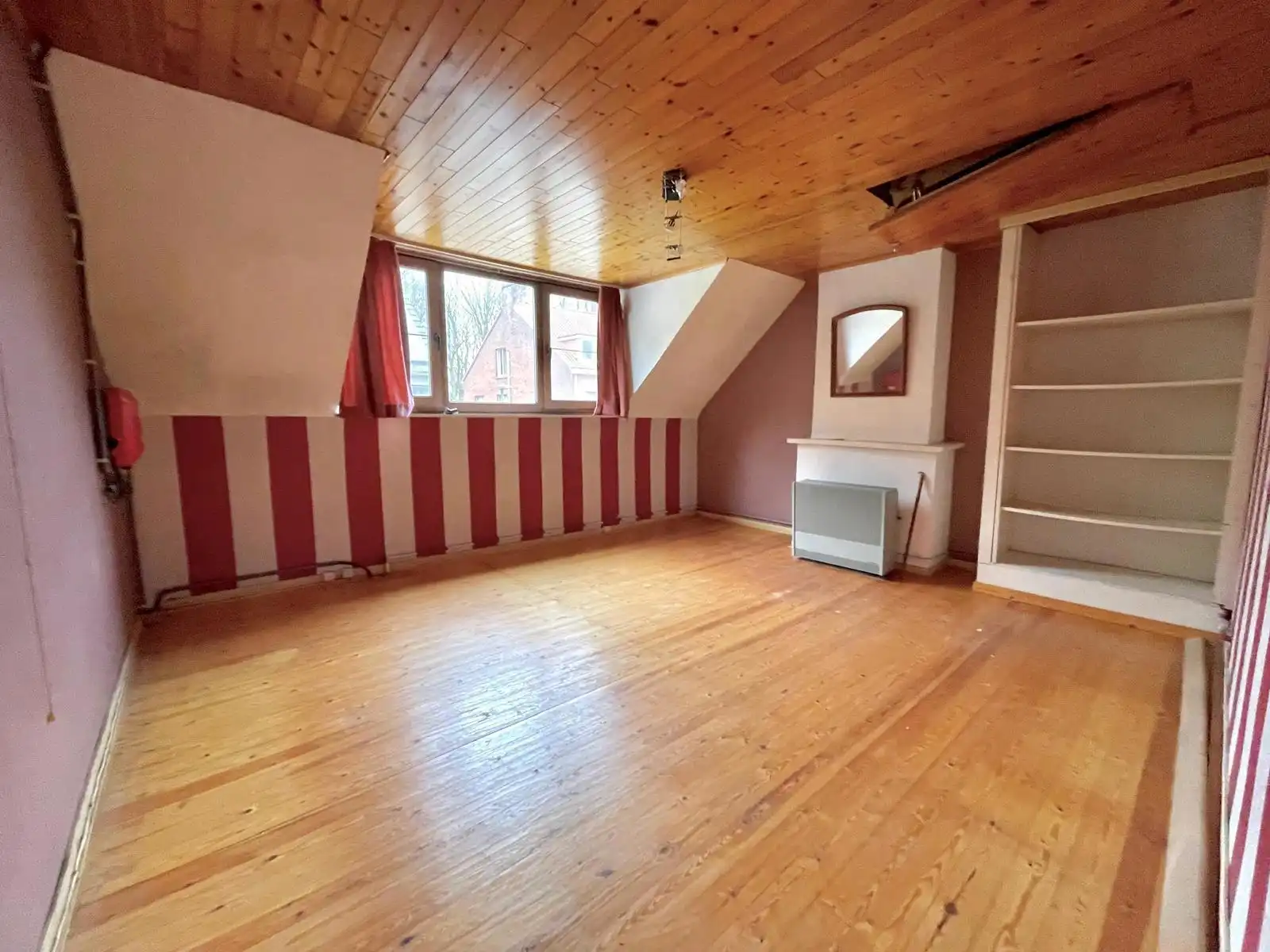 Karaktervolle woning op een idyllische, groene locatie foto 19