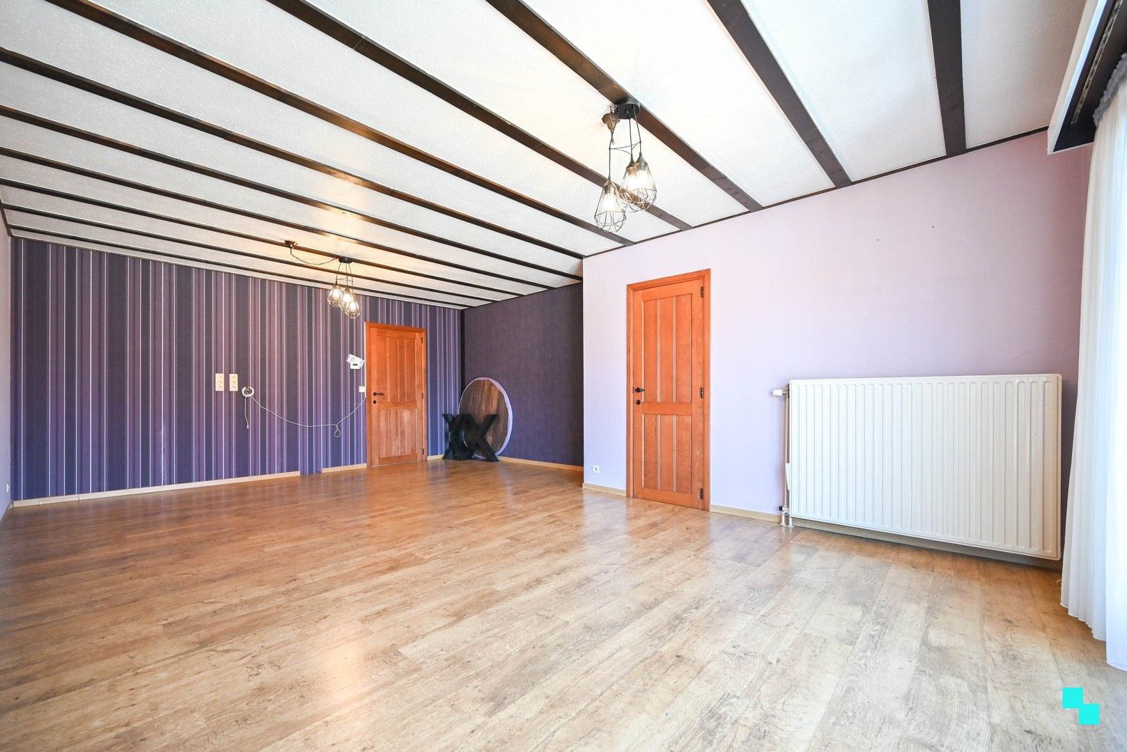 Ruim duplexappartement van 110m² in Oostrozebeke foto 2