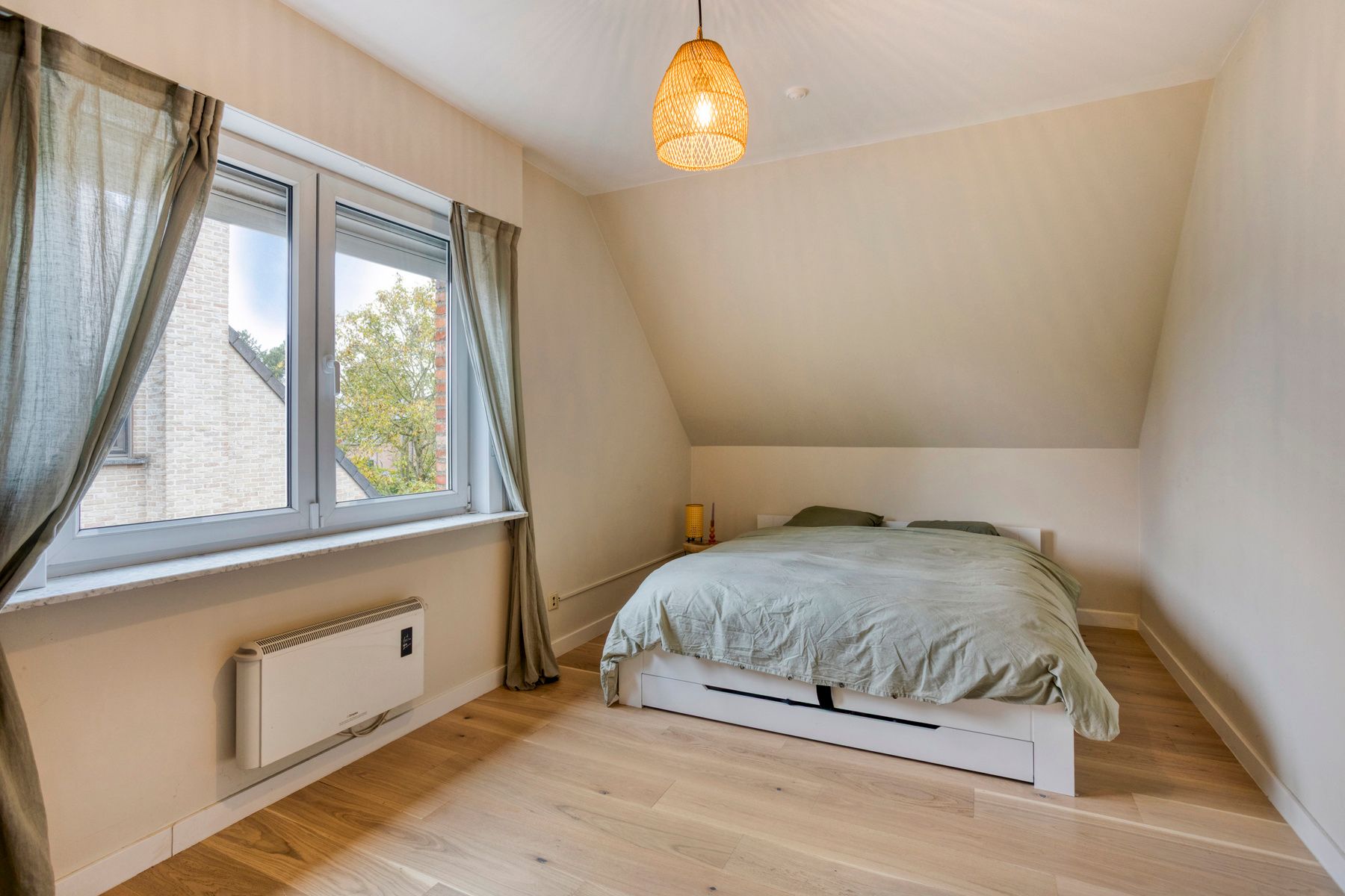 Modern gerenoveerde energiezuinige villa & verwarmd zwembad foto 23