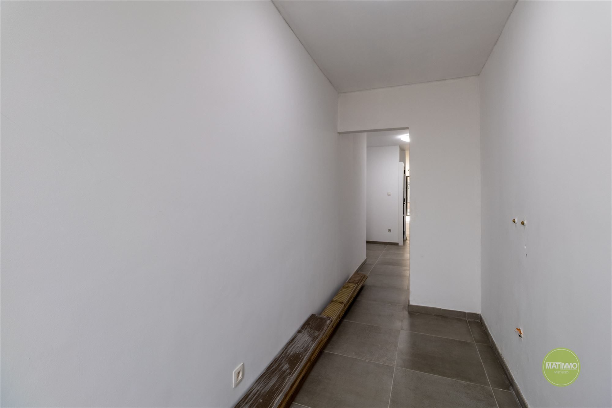 Modern gerenoveerd duplex appartement met terras in Meerhout foto 19