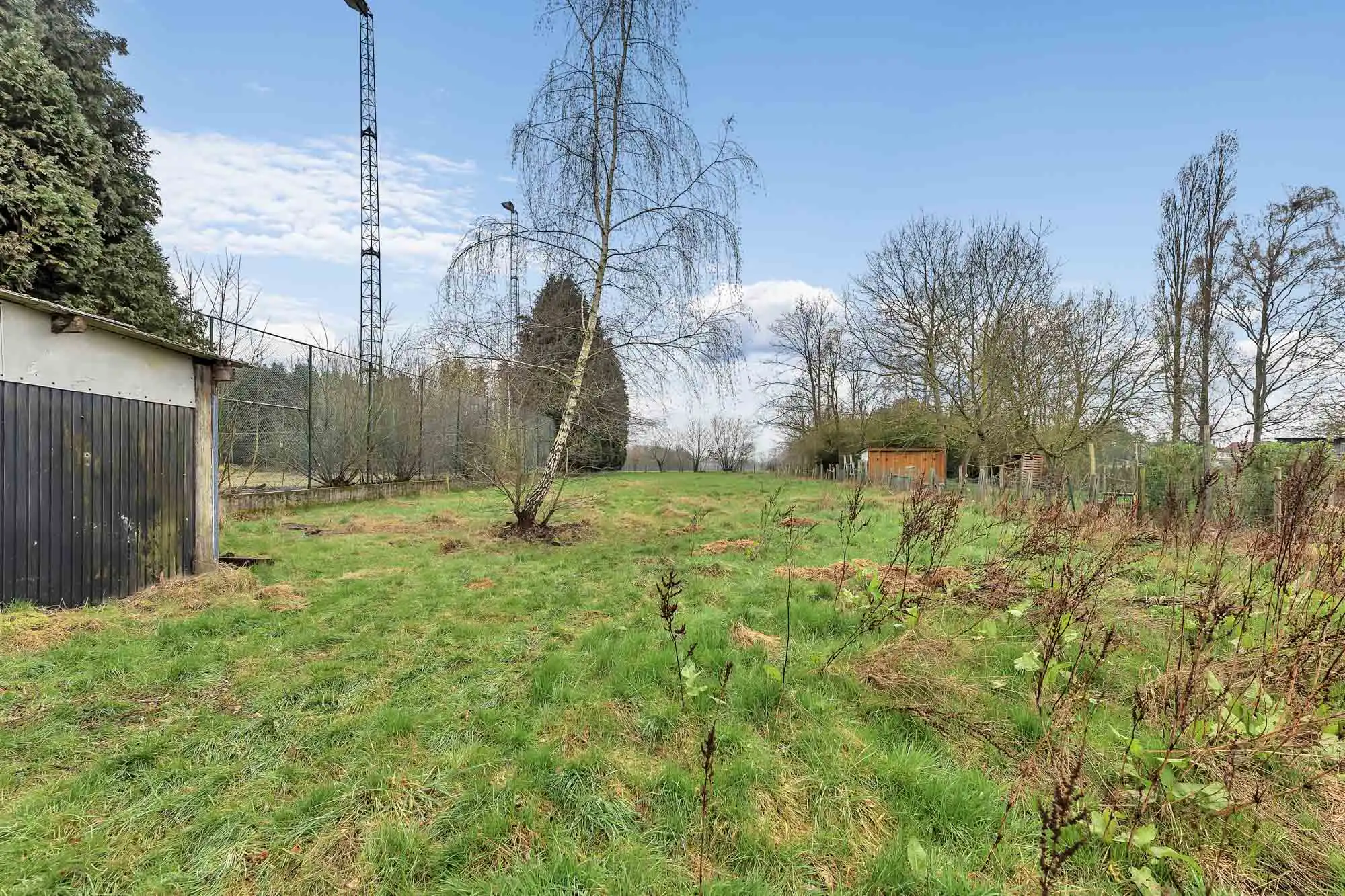 Ruime woning met veel potentieel en grote garage (80m²) foto 28