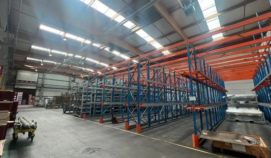 Logistiek bedrijfspand te huur in de haven van Gent foto 15