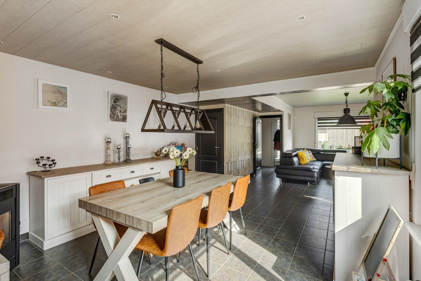 Vrijstaande, grote woning met dubbele garage op Z-perceel van 1093m² foto 7