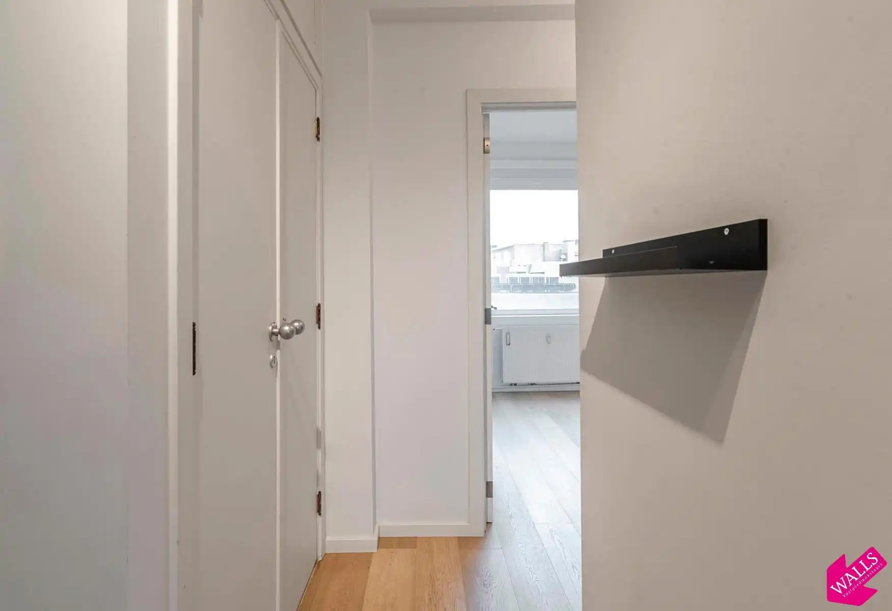 Prachtig gerenoveerd, ruim 1 slaapkamer appartement foto 6