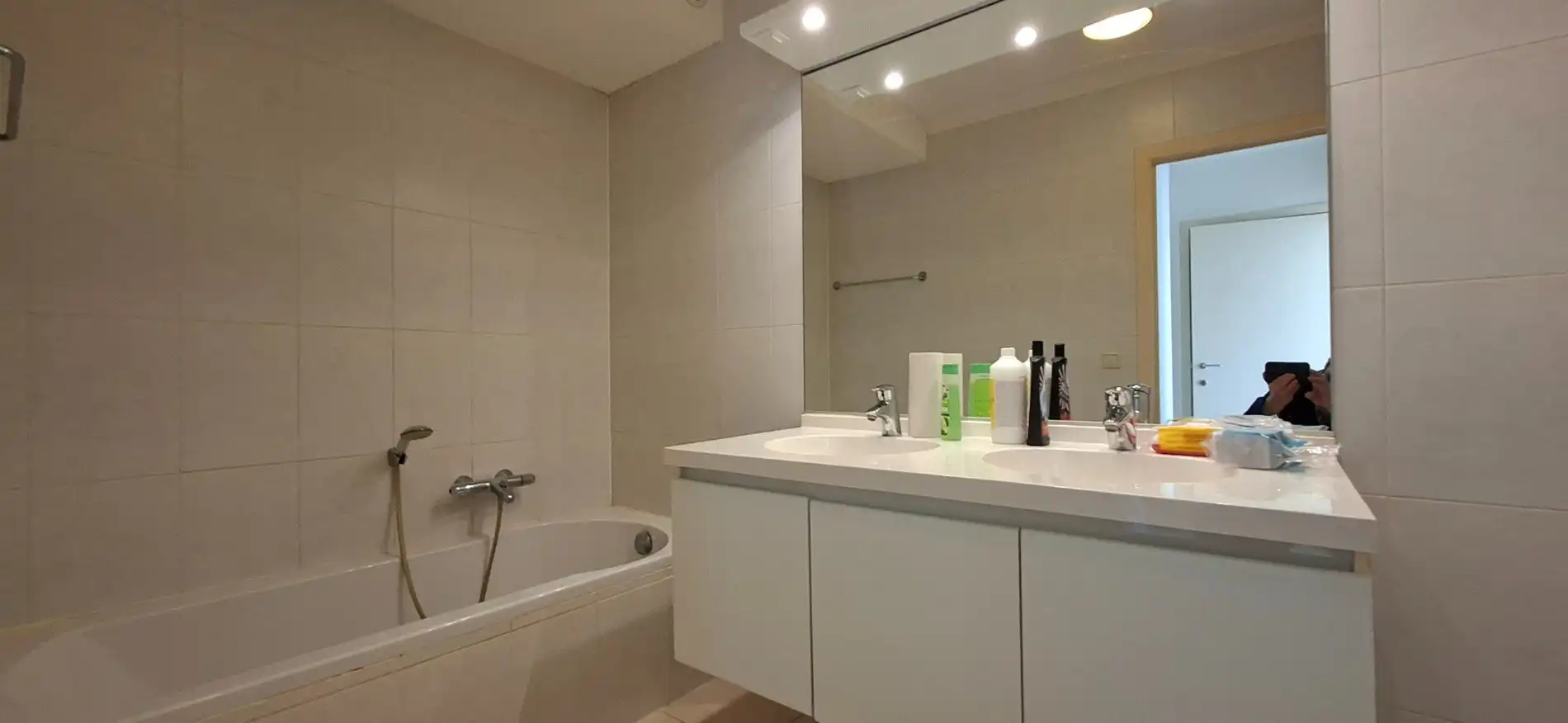 Centraal gelegen comfortabel appartement foto 6