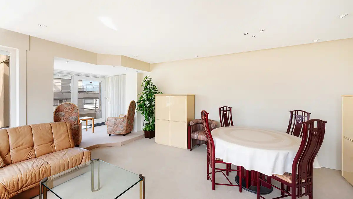 Appartement met veel potentieel: zon, zeezicht en rust foto 5