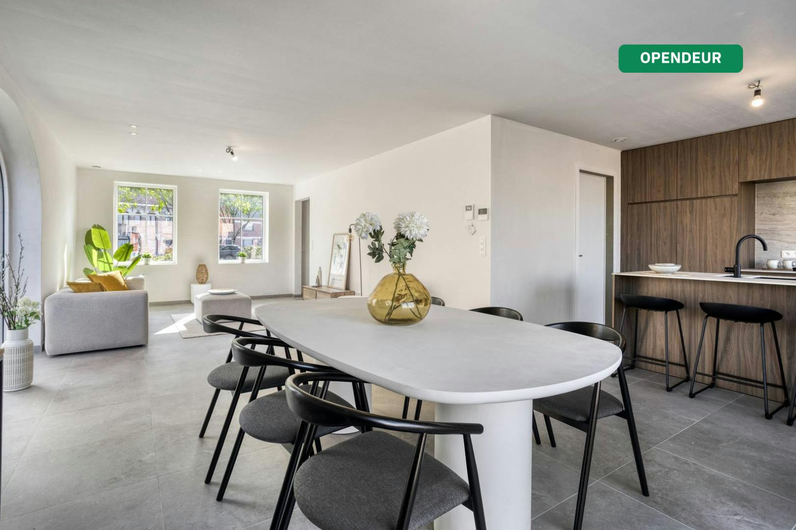 Nieuwbouw (6%) te koop in Elverdinge met 3 kamers en dubbele garage foto {{pictureIndex}}